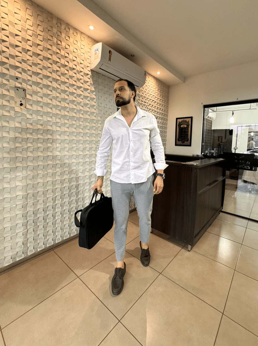 Kaká Mendes - Mestre Barbeiro e Fundador da Los Patrões, especialista em visagismo e atendimento infantil